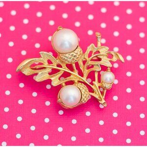 Vintage Elven Nature Leaves Pearl Brooch by Avon - P15